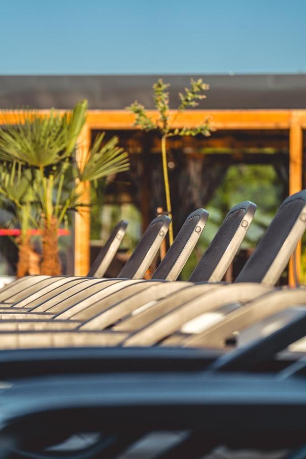 Rresort - Domki Z Krytym I Podgrzewanym Basenem, Sauna, Wifi, Parking W Cenie! ريفال المظهر الخارجي الصورة