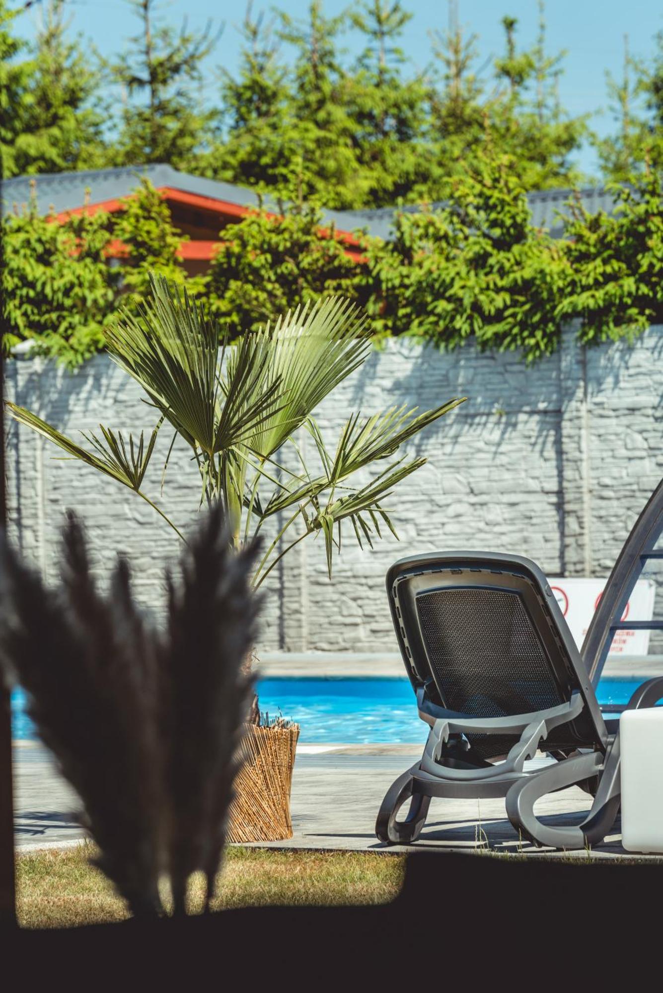 Rresort - Domki Z Krytym I Podgrzewanym Basenem, Sauna, Wifi, Parking W Cenie! ريفال المظهر الخارجي الصورة