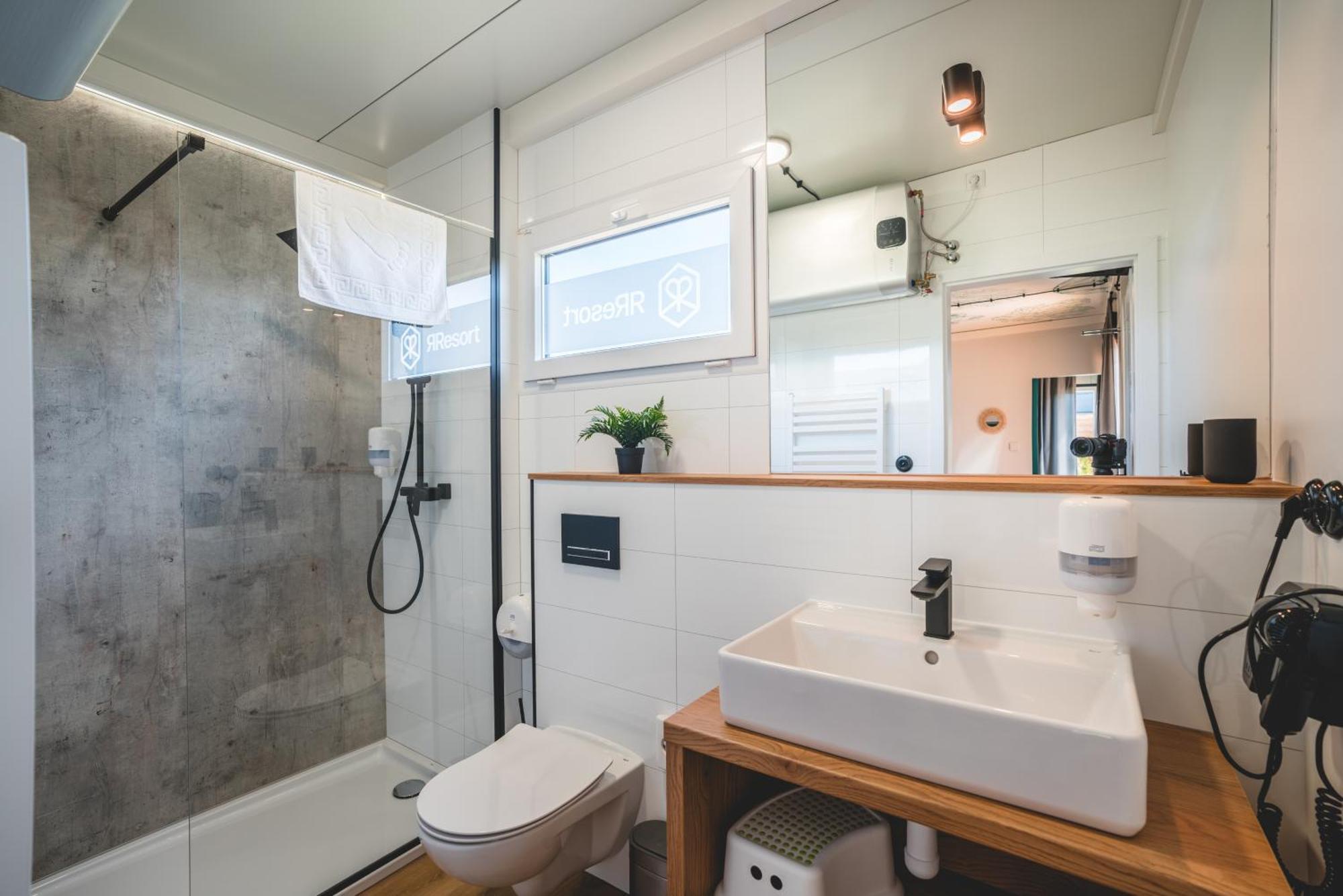 Rresort - Domki Z Krytym I Podgrzewanym Basenem, Sauna, Wifi, Parking W Cenie! ريفال المظهر الخارجي الصورة