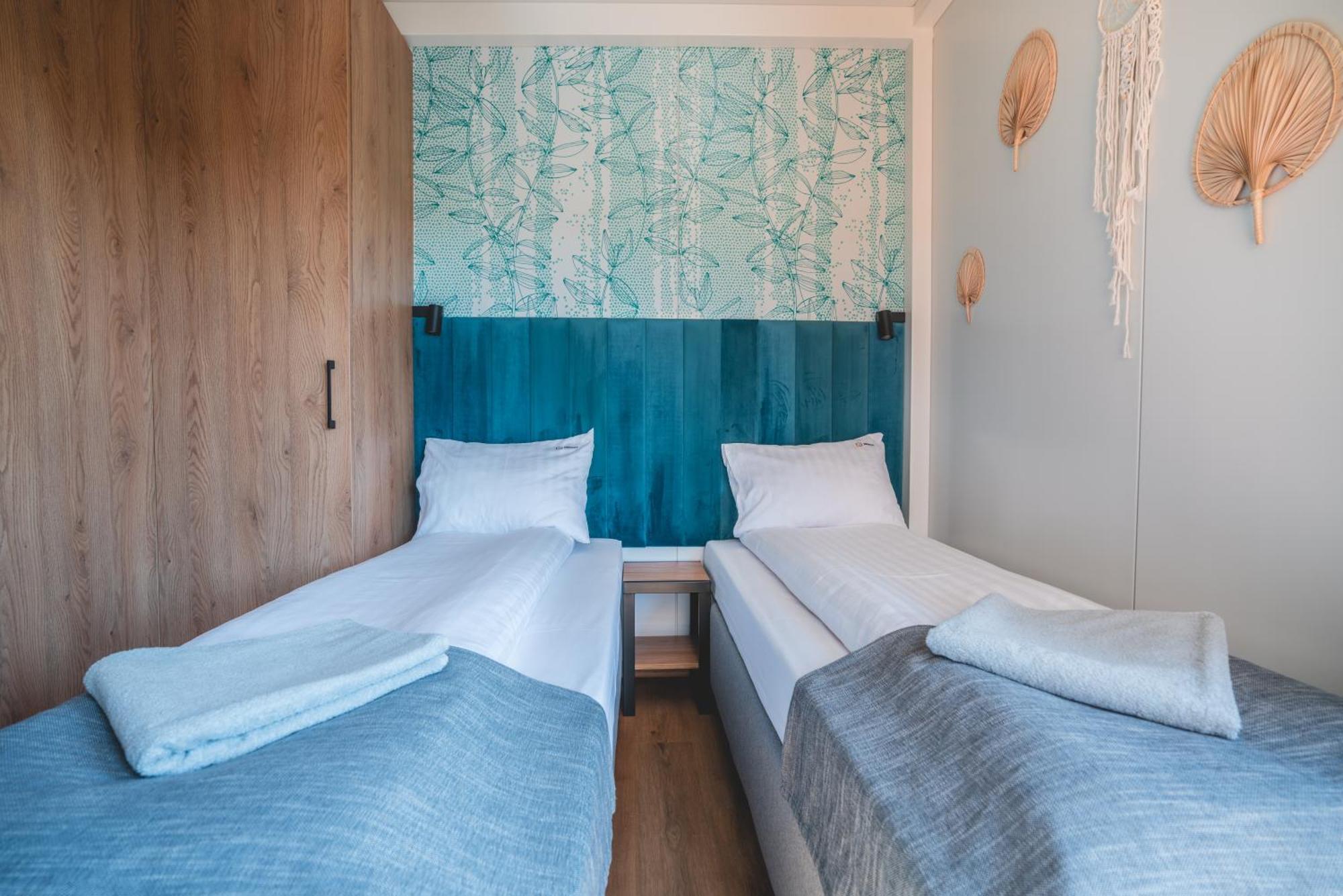 Rresort - Domki Z Krytym I Podgrzewanym Basenem, Sauna, Wifi, Parking W Cenie! ريفال المظهر الخارجي الصورة